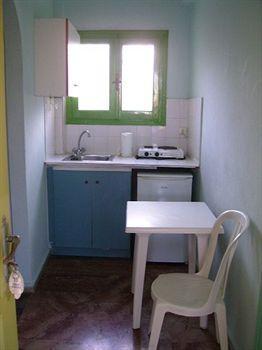 Anna Maria Studios And Apartments Мораитика Екстериор снимка