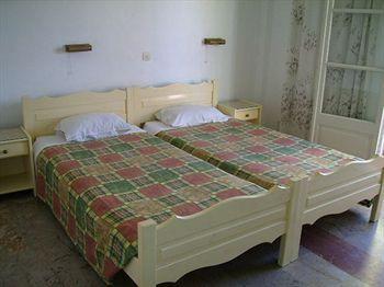 Anna Maria Studios And Apartments Мораитика Екстериор снимка