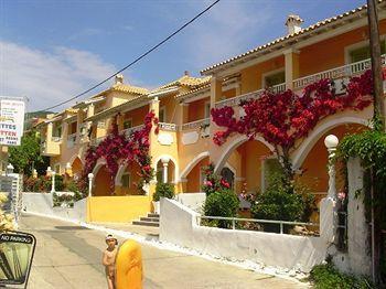 Anna Maria Studios And Apartments Мораитика Екстериор снимка